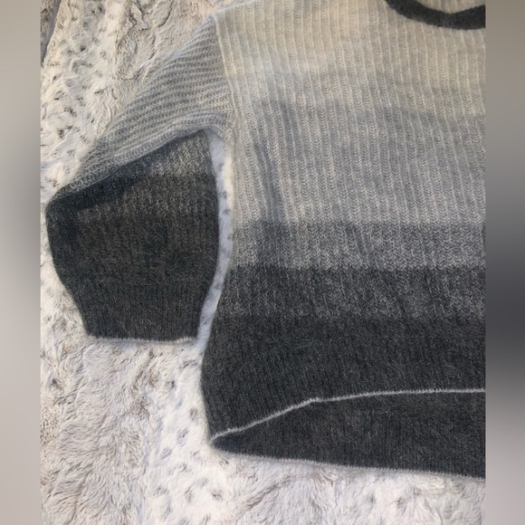 Brunello Cucinelli Grey Ribbed Mohair Degrade Crewneck - Picture 5 of 15